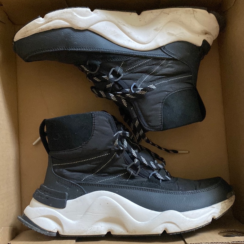 Sorel kinetic waterproof winter sneakers